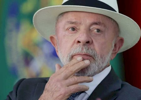 Lula é aconselhado a subir o tom contra o STF