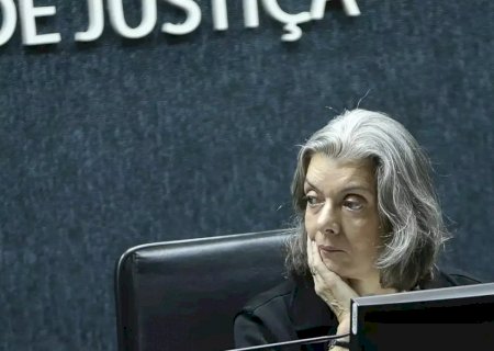 Cármen Lúcia vota por derrubar flexibilização da Lei da Ficha Limpa