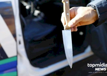 Homem é esfaqueado no pescoço por 'Gordinho' dentro de bar em Três Lagoas