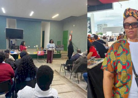 'Com o apoio das minhas filhas': mãe negra e PCD supera barreiras na universidade