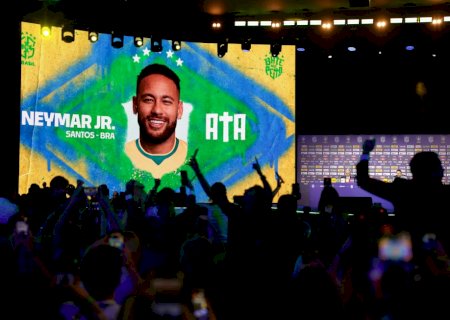 Anúncio de Neymar na Copa gera gritos durante a convocação; veja