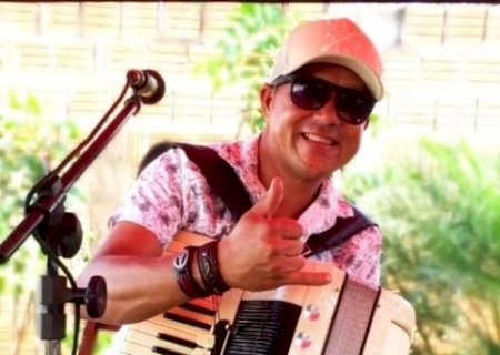 Morre o sanfoneiro Gilvan Santos, integrante do tradicional Grupo Ra&iacute;zes