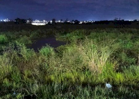 Mulher é resgatada após ficar cerca de três horas presa em brejo em Ribas do Rio Pardo