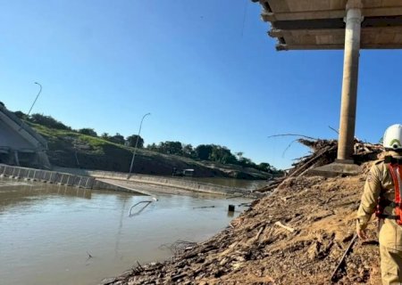 Ponte de R$ 36 milhões desaba e deixa quatro feridos no Acre