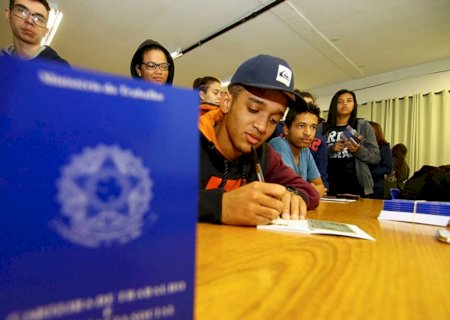 Governo veta integralmente projeto de incentivo ao primeiro emprego