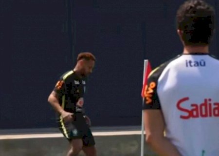 Copa: Neymar participa de treino com grupo e bola nesta quarta