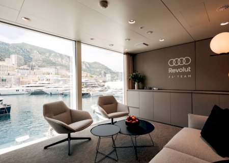 Novo motorhome da Audi de Bortoleto é atração no paddock da F1 em Mônaco