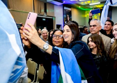 Multidão marca pré-candidatura de Gianni e reúne 1,4 mil pessoas em Dourados