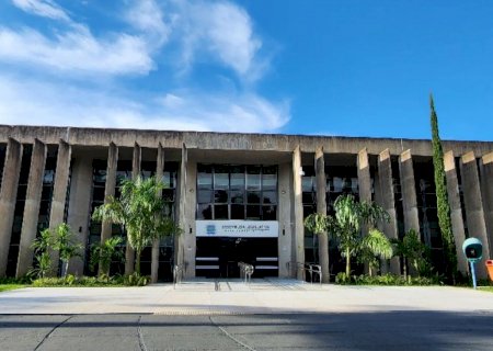 Proposta obriga divulgação detalhada de custos de viagens pagas com recurso público em MS
