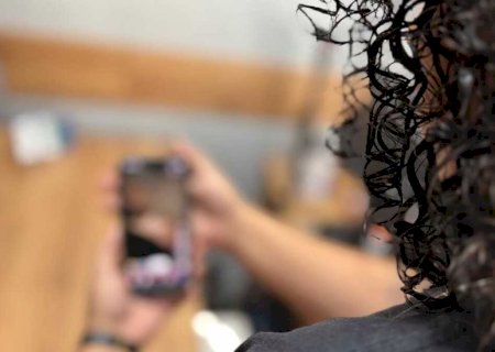Mulher agredida pede medida protetiva de 5 metros para morar no mesmo quintal do suspeito