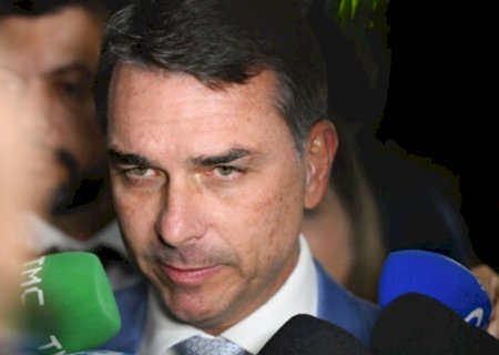 Moraes marca para 28 de julho depoimento de Flávio Bolsonaro à PF