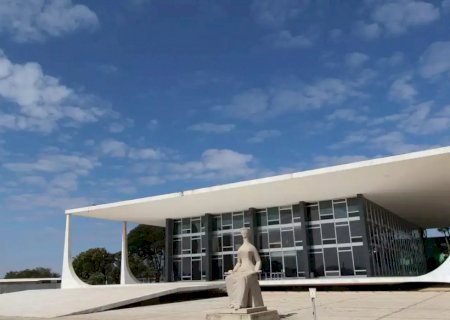 Defesa reforça pedido de manutenção da prisão domiciliar de Bolsonaro
