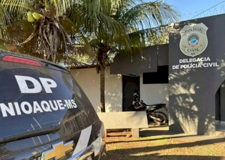 Homem morre afogado em rio após afundar enquanto nadava