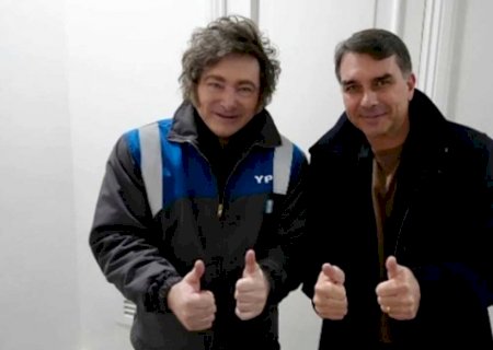 Milei vem ao Brasil para lançamento da candidatura de Flávio Bolsonaro