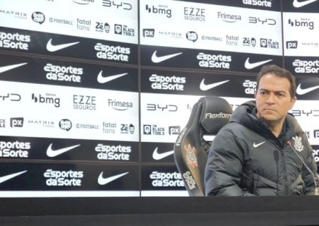 Executivo do Corinthians defende trabalho de Diniz: "Não passa pela nossa cabeça qualquer mudança"