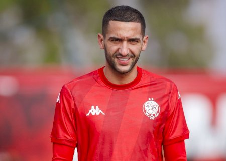 Botafogo chega a acordo verbal com Ziyech e aguarda o jogador no Brasil para fechar contratação