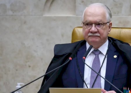 Fachin suspende decisões de Mendonça e Dino sobre diretor da PF