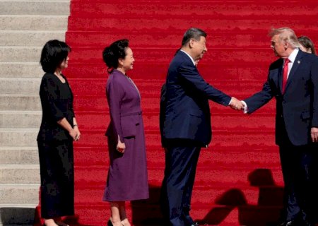 China e EUA concordam em dialogar sobre IA e reduzir tarifas