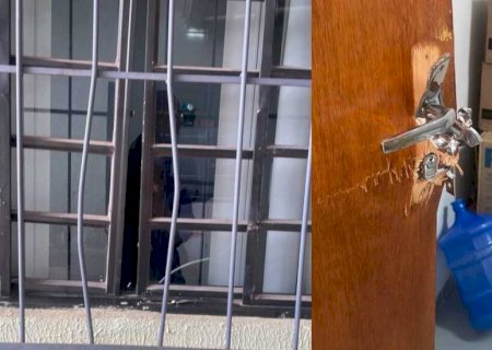 Ladrão invade agência do Detran, arromba portas e furta celulares em Anastácio