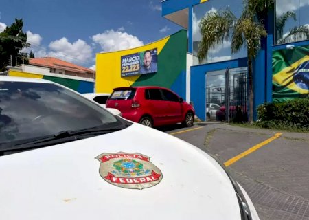 PF faz operação em comitê de candidato à reeleição e apreende grande quantia em dinheiro