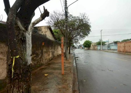 Homem é morto e tiros perto de tabacaria