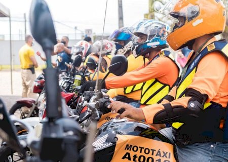 Sem votação no Congresso, MP dos mototaxistas perde validade