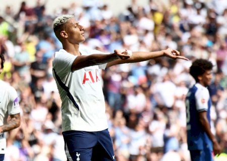 Bastidores: Vasco acena com compra de Richarlison e aposta em vontade do atacante