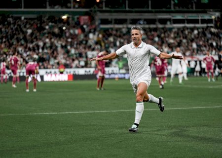 Ídolo do Werder Bremen e do Flamengo, Diego marca contra Real Madrid e é ovacionado; veja