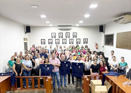 Itaporã - Mais uma etapa de entrega de uniformes e EPIs reforça atendimento a indicação de Adriano Martins