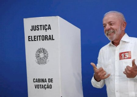 Lula vota e enaltece mobilização popular: "nunca vi nada igual"
