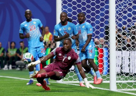 Fifa permitiu que goleiro da RD Congo jogasse a Copa do Mundo de forma irregular, diz jornal