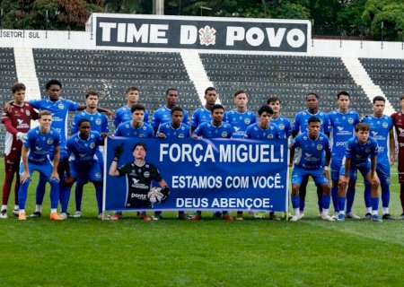 Goleiro de 14 anos de clube do interior de SP morre após ficar internado na UTI por acidente de carro