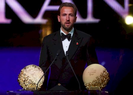 Beckham parabeniza Kane por Bola de Ouro com foto de infância do atacante ao lado da atual esposa