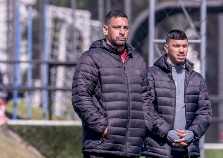 Diego Souza tem registro de técnico cancelado pela CBF por investigação de uso de licença falsa