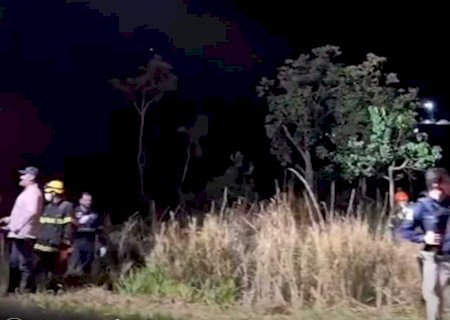Pai e filho morrem em acidente entre três veículos na BR-060