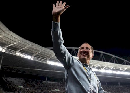 Desembargador suspende multa a Textor e afasta administrador judicial na SAF do Botafogo
