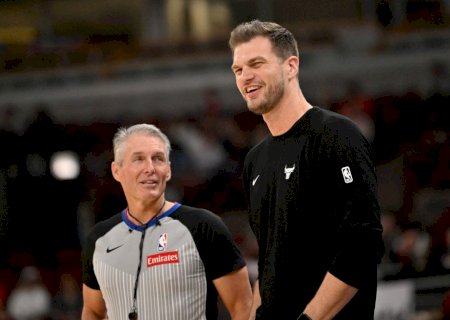 Tiago Splitter vence primeira partida como treinador dos Bulls em virada contra os Suns