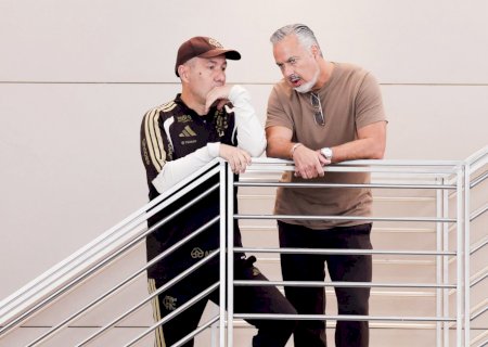 Flamengo assumiu risco de não bater meta de vendas para segurar peças-chave; veja quem recebeu propostas