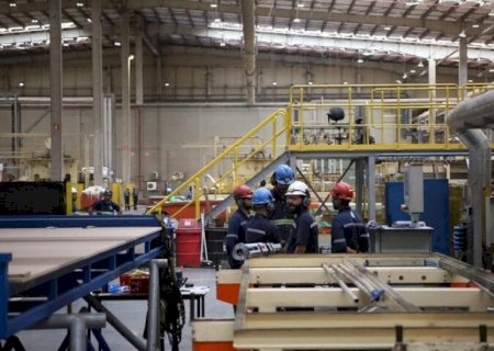 Construção e Serviços sustentam saldo de empregos em MS no bimestre