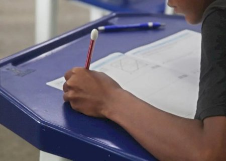 Alunos e professores participam hoje de Olimpíada de Matemática