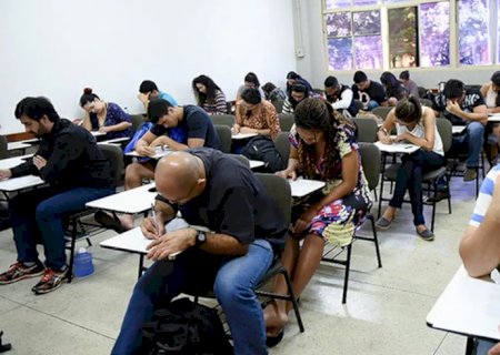 Provas de português para estrangeiros começam nesta terça-feira